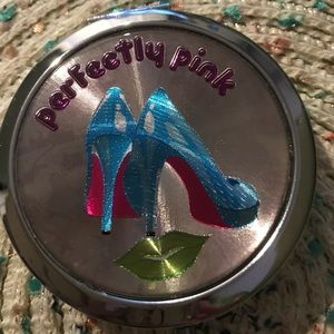 Perfect pink high heel compact mirror